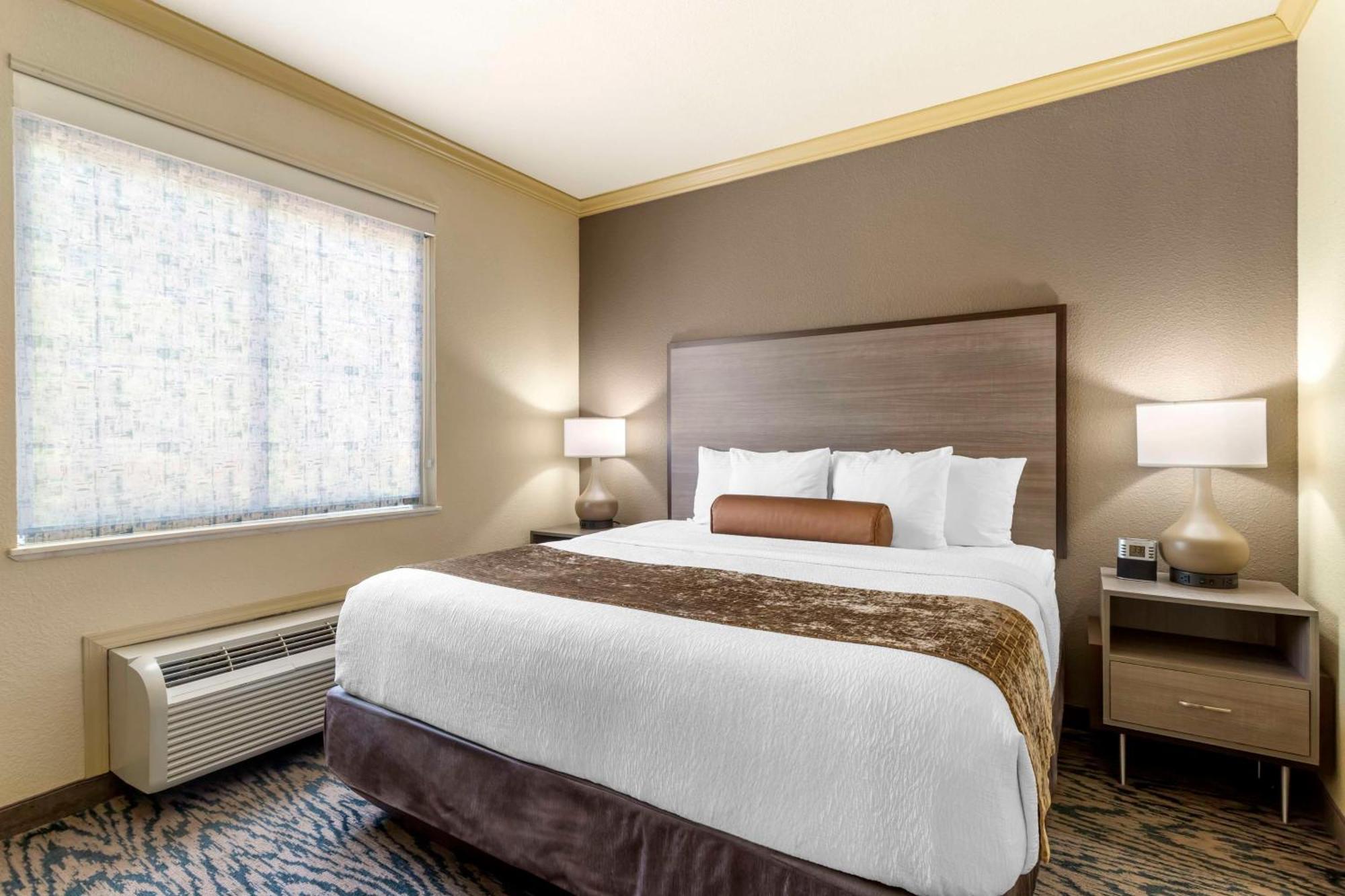 Best Western Plus Crown Colony Inn & Suites Lufkin Εξωτερικό φωτογραφία