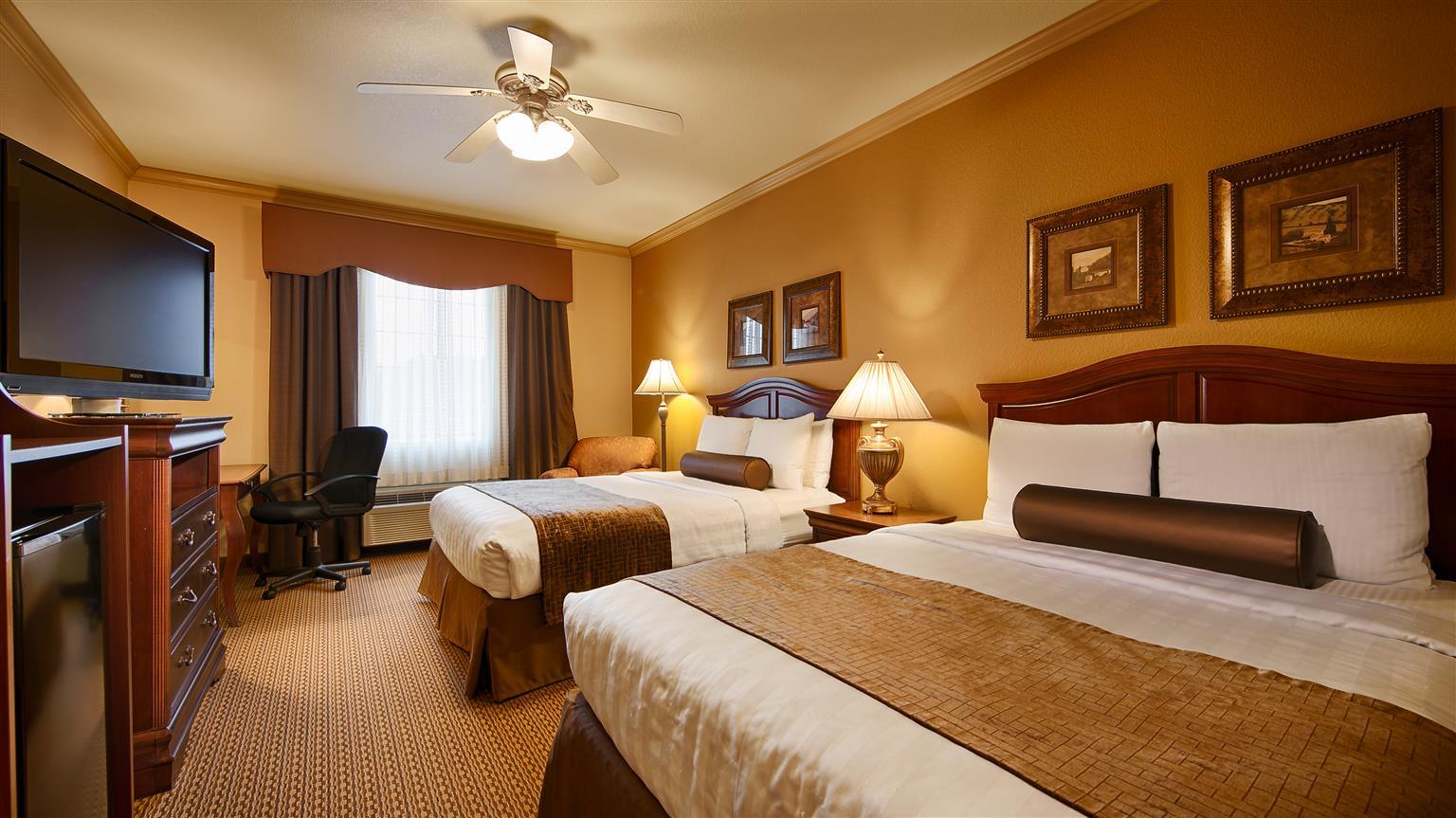 Best Western Plus Crown Colony Inn & Suites Lufkin Εξωτερικό φωτογραφία