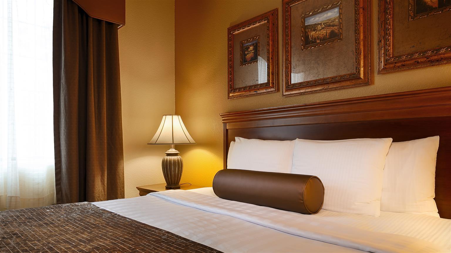 Best Western Plus Crown Colony Inn & Suites Lufkin Εξωτερικό φωτογραφία