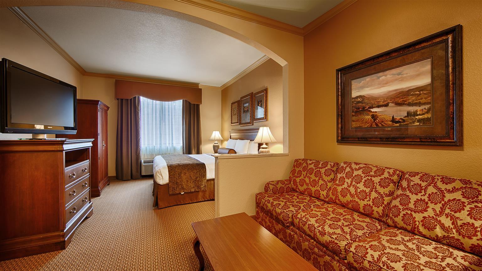 Best Western Plus Crown Colony Inn & Suites Lufkin Εξωτερικό φωτογραφία