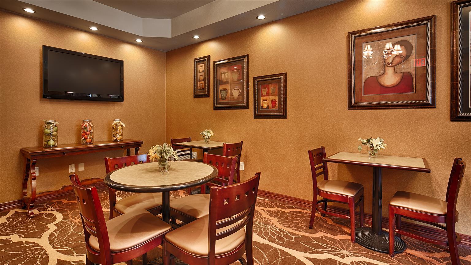 Best Western Plus Crown Colony Inn & Suites Lufkin Εξωτερικό φωτογραφία