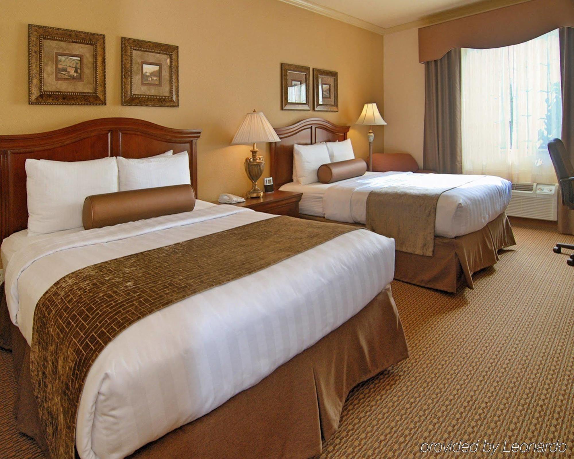 Best Western Plus Crown Colony Inn & Suites Lufkin Εξωτερικό φωτογραφία
