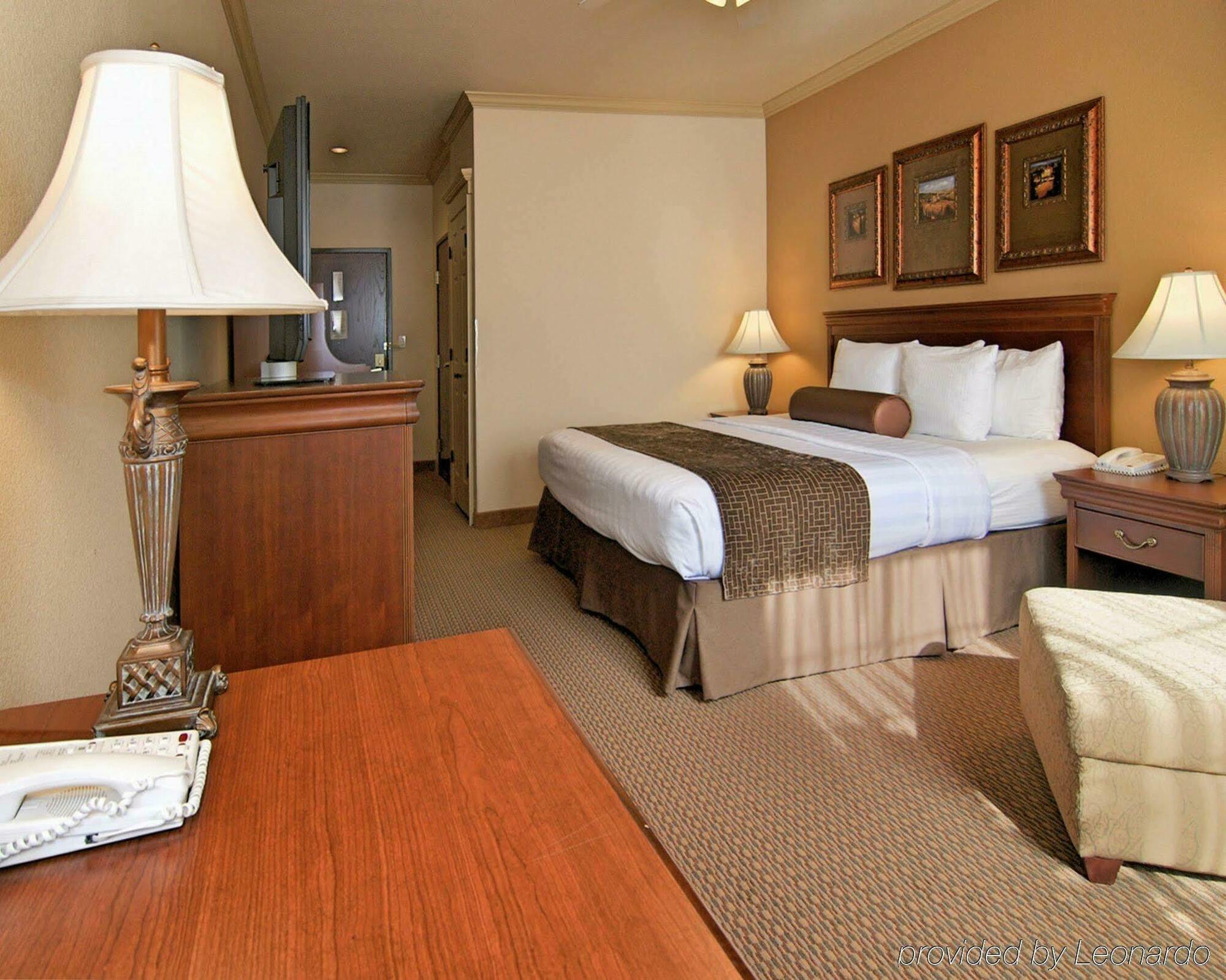 Best Western Plus Crown Colony Inn & Suites Lufkin Εξωτερικό φωτογραφία
